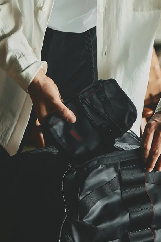 FOLDING PASSPORT CASE