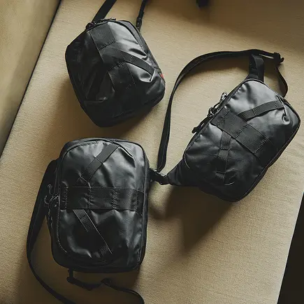 SHOULDER BAGS