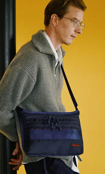 SHOULDER BAGS
